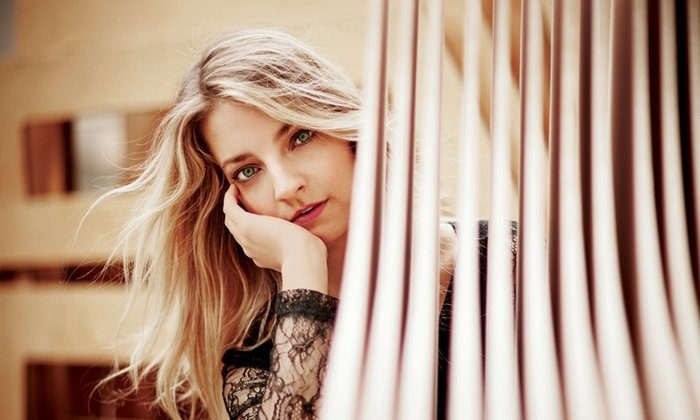 Guest artist:  Lise de la Salle